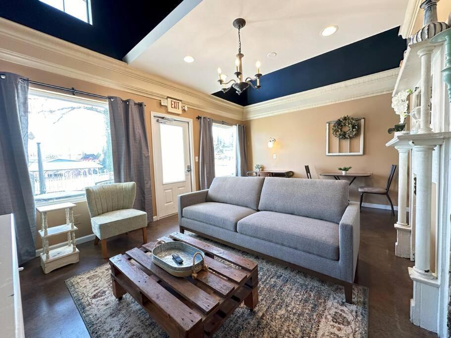 Haven At Hazel~Downtown Loft Demorest Exterior foto